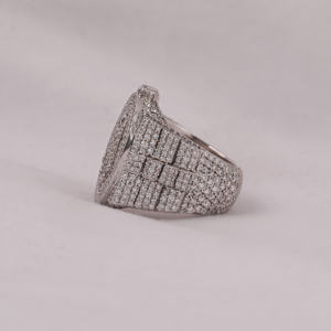 แหวนเพชรฮิปฮอปผู้ชายแบบตัดกลมหรูหรา10kt สีทองโมอิสซาไนท์พร้อมมงกุฎใหม่อินเทรนด์แหวนสไตล์ฮิปฮอป - Product Image 3