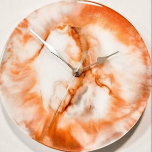 RELOJ DE PARED DE RESINA CON Reloj de pared de diseño artístico hecho a mano único Arte de resina de La India - Product Image 1