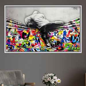 Affiche sur toile imprimée Urban Graffiti Climber, Décoration moderne d'art urbain, TOILE ENCADRÉE BLANCHE - Product Image 1
