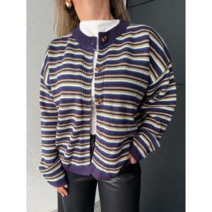 Cardigan long rayé boutonné pour femme, en tricot simple, pour le printemps, l'automne et l'hiver - Product Image 3