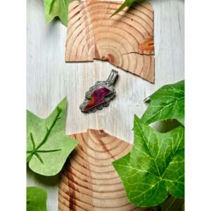 Pendentif Navajo fait main avec coquille d'huître épineuse violette sertie dans un cadre en argent sterling, technologie d'incrustation unique. - Product Image 4