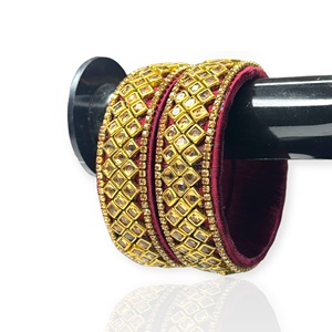 Conjunto de Brazaletes de Perlas de Hilo Premium Chapados en Oro Marrón Vibrante, Brazaletes Apilables de Moda para Fiestas a Precio de Mayoreo - Product Image 2