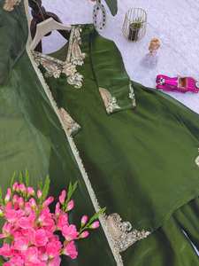 Ensemble Kurta Sharara brodé de luxe Unity avec dupatta en tissu de soie mélangée douce, vêtements de mariage et de fête - Product Image 6