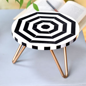 Soporte para Pastel Hecho a Mano con Incrustaciones de Hueso y Patas de Metal – Soporte Decorativo para Exhibición de Postres y Chocolate - Product Image 3