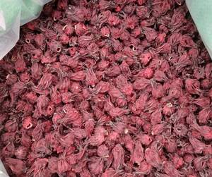 Colorant alimentaire utilisant des fleurs d'hibiscus séchées de qualité supérieure production en usine du Vietnam calice séché pour la confiserie et les desserts - Product Image 5