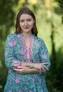 ชุดเดรสผ้าฝ้ายพิมพ์ลายด้วยมือของเบียทริซ สีเทอร์ควอยซ์โรส แฟชั่นที่เป็นมิตรต่อสิ่งแวดล้อม - Product Image 5