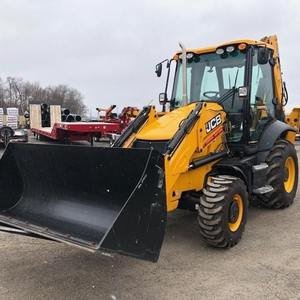 รถตักแบคโฮ CAT 432F ที่ทนทาน พร้อมเครื่องยนต์ทรงพลังและการควบคุมที่แม่นยำ เน้นส่วนประกอบหลักของปั๊ม - Product Image 1