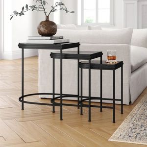 Des tables d'appoint gigognes qui économisent de l'espace lorsqu'elles ne sont pas utilisées et offrent des options de surface polyvalentes pour l'hébergement ou la décoration - Product Image 5