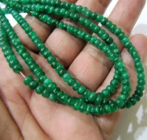 Esmeralda Teñida de Alta Calidad, Corte Redondo, Liso, Tamaño 4-5 mm, Hilo de 8 Pulgadas de Largo, EMINENT JEWEL, Fabricación de Joyas, Piedra Preciosa - Product Image 2