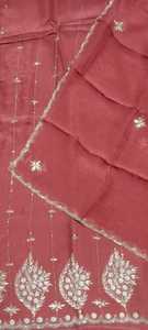 ชุดสูทแฟชั่นอินเดียปักด้วยมือจากนักออกแบบสมัยใหม่สำหรับงานปาร์ตี้สไตล์ดั้งเดิม - Product Image 3