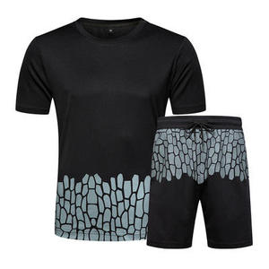 Nouvel Arrivage Ensemble T-shirt et Short Imprimé Personnalisé de Haute Qualité, Respirant, Tendance, Tenue de Plage en Tissu Tricoté en Polyester - Product Image 3