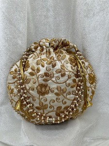 กระเป๋ากำมะหยี่แบบดั้งเดิมสำหรับเจ้าสาวกระเป๋าหูรูดแบบราชวงศ์สำหรับงานแต่งงานกระเป๋าชากุนอินเดียสำหรับงานแต่งงานโปรดปรานวันฮาโลวีนปีใหม่ - Product Image 5