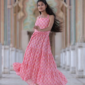 Robe indienne à imprimé floral en coton avec bloc à la main, tenue de fête d'été pour femmes, style boho, robe cadeau de mariée personnalisée en solde - Product Image 1