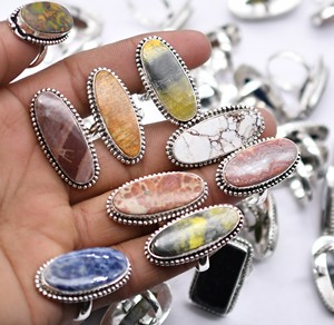 Bague en argent plaqué 925 avec pierres précieuses, bague multi-pierres, belle bague, bagues pour femmes, bagues de bijoux, bague avec pierres précieuses, taille américaine 4-10 - Product Image 2