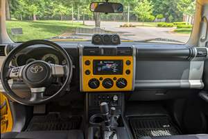 TOYOTA FJ CRUISER d'occasion 2007, conduite à gauche/droite - Product Image 2