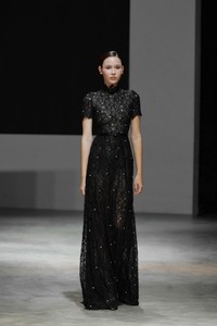 Nouvelles robes de soirée tendance et luxueuses, robe en dentelle à fleurs, robe de soirée élégante à manches courtes, robes de soirée de luxe, 145 cm de WhiteAnt - Product Image 4