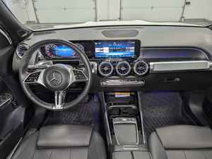 Mercedes-Benz GLB 250 AWD 4MATIC 2025 Usado, Motor 2.0L Turbo de 4 Cilindros en Línea con Asistencia Híbrida Suave - Product Image 6