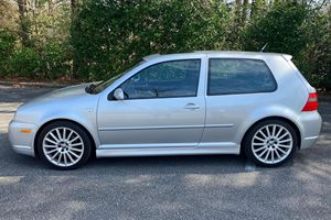 Volkswagen R32 2004 Usado, 1 Dueño, 51200 Millas, Transmisión Manual de 6 Velocidades, Motor V6 de 3.2 Litros, Tracción en las Cuatro Ruedas, Sin Modificar - Product Image 3