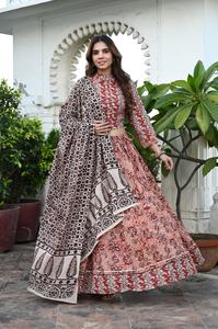 FABRIA Lehenga Choli Dupatta pour femmes indiennes traditionnelles, 100% coton, imprimé à la main, réversible, protection solaire pour mariage - Product Image 6