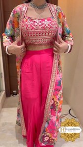 Diseñador tradicional pakistaní Salwar Kameez Heavy Velvet Party Wear para adultos Últimas colecciones de Surat - Product Image 2