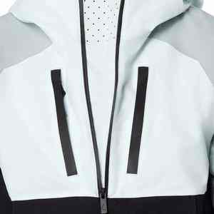 Veste softshell toutes saisons conçue pour vous garder au chaud, au sec et confortable lors de vos voyages et de vos activités sportives en plein air. - Product Image 5