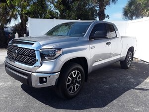 Toyota Tundra SR5 Double Cab 2020, benne de 6,5 pieds, moteur 5,7L, véhicule d'occasion de qualité supérieure provenant d'usine européenne, livraison rapide disponible - Product Image 2