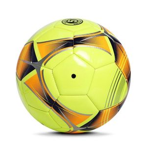 Balón de fútbol de PVC fluorescente para entrenamiento de equipos con visibilidad mejorada para práctica juvenil o eventos deportivos promocionales - Product Image 4