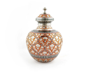 Lujoso Kalash de latón chapado en oro y plata-Olla Pooja India hecha a mano para festivales y decoración - Product Image 3