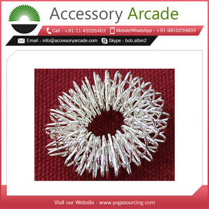 เครื่องนวดนิ้วกดจุดแหวนเงินคุณภาพดีที่สุดเครื่องนวดนิ้วแบบกำหนดเองโลโก้ส่งเสริมการไหลเวียนโลหิต - Product Image 2