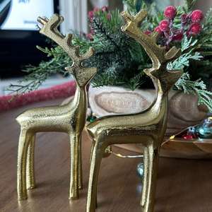 Juego de 2 renos de lujo dorados, juegos de renos en miniatura de aluminio fundido, objetos decorativos de ciervo, regalos y suministros de Navidad - Product Image 1