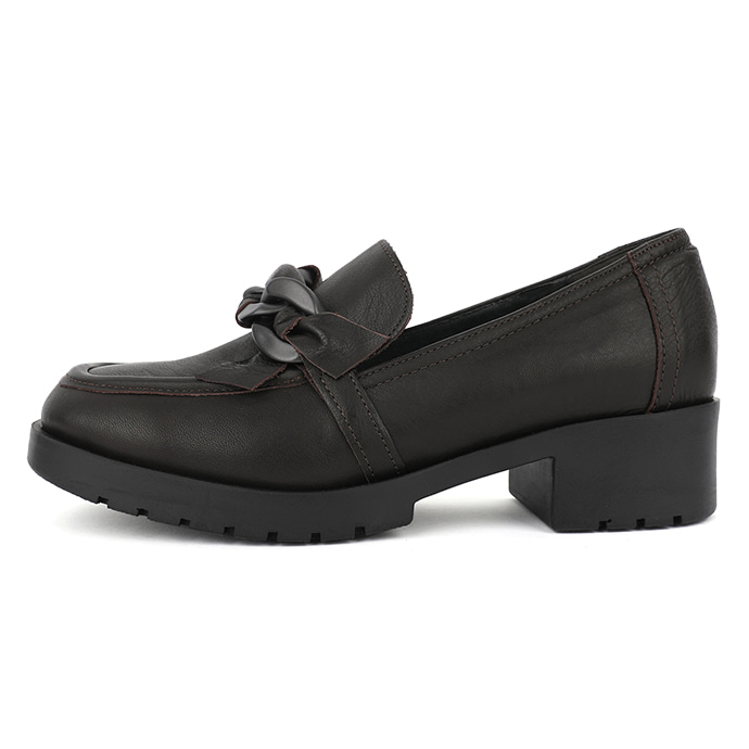 สีน้ำตาลเข้ม