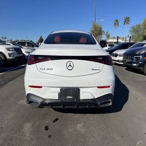 Mercedes-Benz CLE 300 4MATIC 2024 Usado en Excelentes Condiciones - Product Image 3