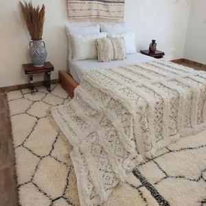 Manta Marroquí Hecha a Mano, Auténtica, Artesanal, Diseño Tribal, Suave, Tejida, Decoración para el Hogar, Regalo - Product Image 1