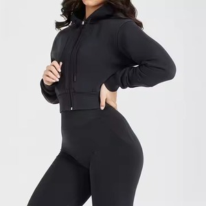 Conjunto de pantalones deportivos con capucha personalizados para mujer, conjunto recortado de Sudadera con capucha y Jogger, ropa de calle, chándal para mujer, conjunto de 2 piezas - Product Image 4