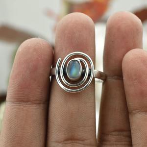แหวนพลอยมูนสโตนสำหรับผู้หญิงเครื่องประดับสไตล์โบโฮสีเงิน925ของขวัญแหวนแฮนด์เมดที่กำลังมาแรงสำหรับเธอ - Product Image 3