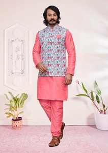 ชุดคุर्ตาผ้าไหมสำหรับงานแต่งงานและงานเลี้ยงลำลองสำหรับผู้ชาย พร้อมเสื้อแจ็คเก็ตผ้าฝ้ายพิมพ์ลายคุณภาพดีที่สุดในราคาถูกที่สุดจากซัพพลายเออร์ในอินเดีย - Product Image 4