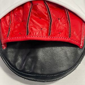 Mitaines de frappe en cuir de haute qualité et pads de frappe MMA avec logo personnalisé pour le kickboxing, le Muay Thai – Durables et protecteurs pour l'entraînement - Product Image 5