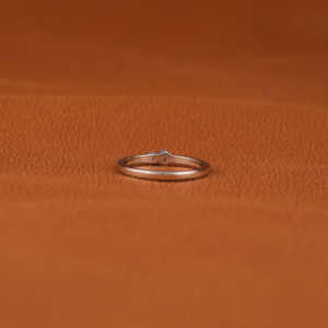 Anillo de compromiso solitario de oro sólido de 14 quilates personalizable hecho a mano, Diamante de corte ovalado cultivado en laboratorio, certificado IGI - Product Image 3