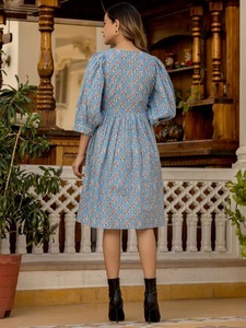 ชุดเดรสผ้าฝ้ายพิมพ์ลายแบบบล็อกติดมืออินเดียใหม่เสื้อผ้าลำลองฤดูร้อนสไตล์หวานเอวธรรมชาติเป็นมิตรกับสิ่งแวดล้อมซักลายดอกไม้ - Product Image 4