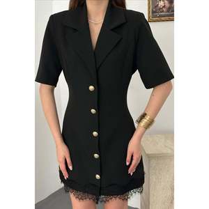 Veste en dentelle noire avec boutons dorés - Noir - Product Image 4