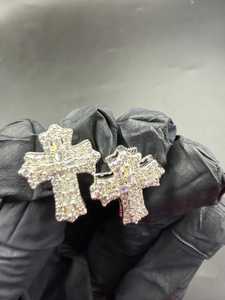 Pendientes de Plata 925 con Diseño de Cruz Iced Out, Diamantes de Moissanita VVS Brillantes, Estilo Drip, para Festivales Cristianos - Product Image 3