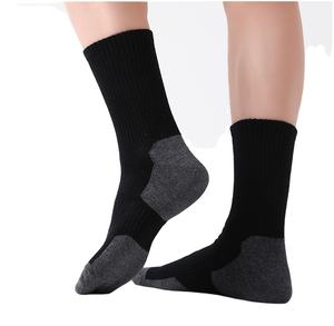 Chaussettes de sport en tricot antidérapantes pour le football, le basketball, la course à pied et les activités de plein air pour la saison de printemps - Product Image 4