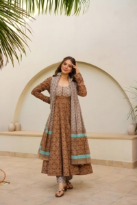 Ensemble Kurta Anarkali pour femmes Unity Luxure, imprimé marron, avec dupatta, tissu en coton premium, tenue ethnique élégante - Product Image 2