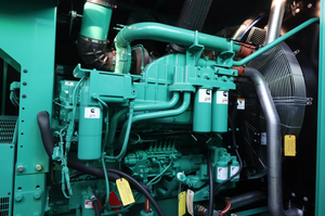 Generador diésel de reserva insonorizado de 1000 kW, 277/480 V trifásico, interruptor de 1504 A y 1600 A - Product Image 3