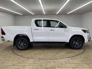 Toyota Hilux Surf d'occasion avec boîte de vitesses automatique à carburant diesel Norme d'émission Euro 5 - Product Image 3