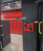 Sistema di Stoccaggio Professionale per Furgoni Officina Mobili con Banco da Lavoro, Cassetti Bloccabili e Armadietti Sopraelevati, Scaffalature per Veicoli OEM