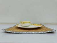 Vente en gros de sets de table en jute 100% biologique, faits à la main, durables, avec bordure argentée, design moderne et uni, taille personnalisable, pour mariage, banquet, hôtel