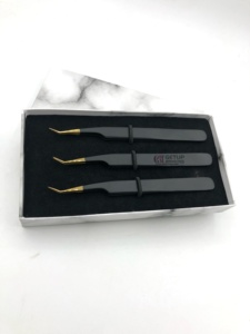 Pince à épiler professionnelle GETUP BROSONS IMPEX en acier inoxydable, pointe dorée, revêtement noir, coudée à 45 degrés, pour extensions de cils - Product Image 3