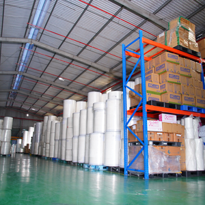 Toallitas húmedas transpirables impermeables de tela no tejida de microfibra Spunlace de estilo cruzado de alta calidad directamente de fábrica vietnamita - Product Image 6