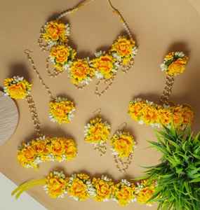 Conjunto de Brazaletes de Joyería de Cuarzo Hechos a Mano con Plástico de la Mejor Calidad, Estilo Punjabi, Cultura Nupcial, Brillante, Jasmine Gajra - Product Image 3